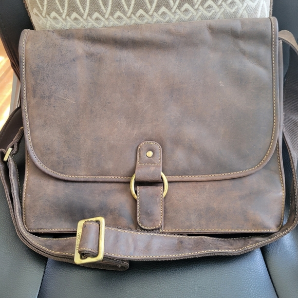 Visconti Leather Messenger Bag - Picture 7 of 8